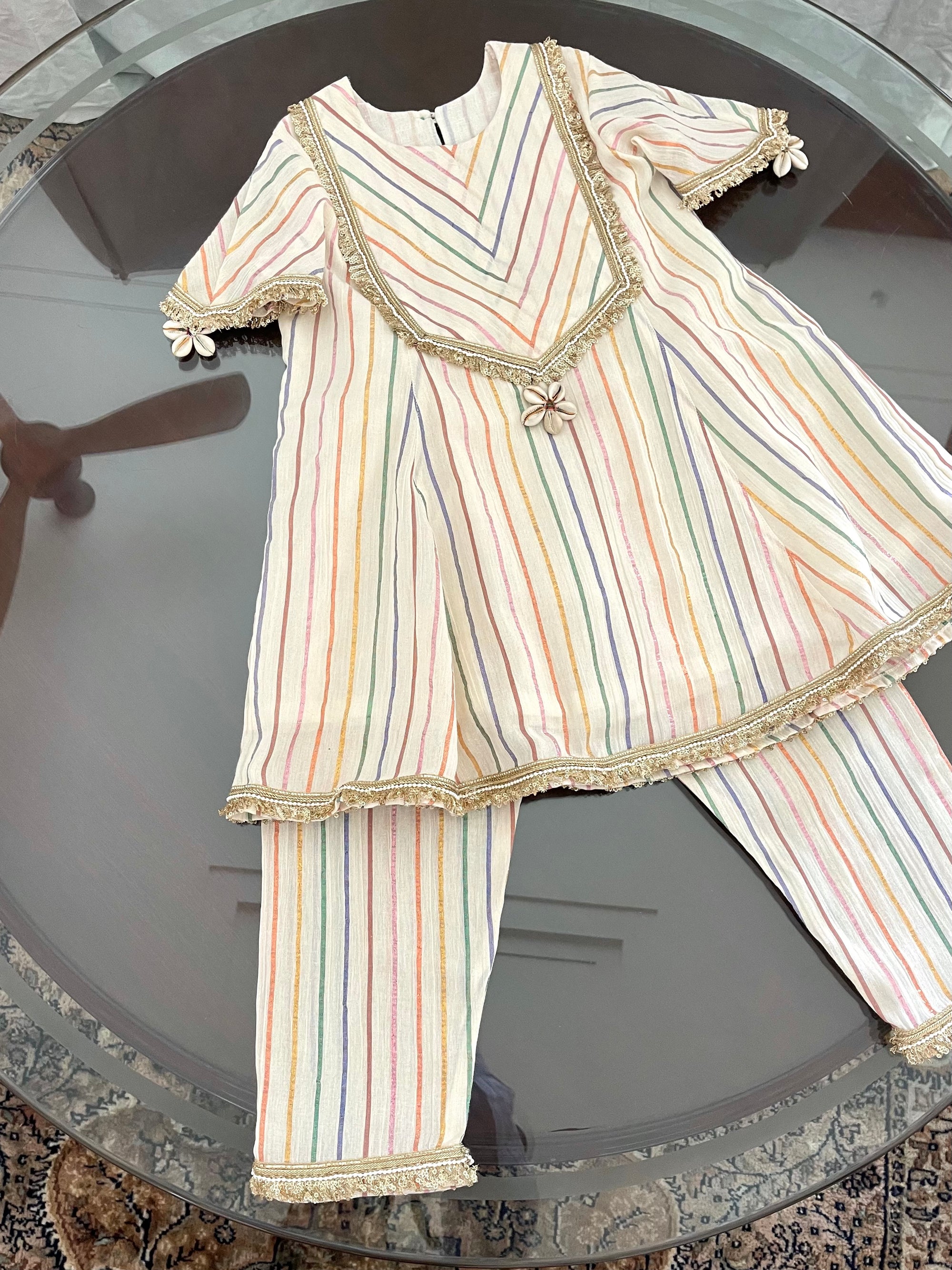 Satrangi Girls Kurta Set.