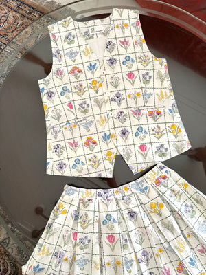 White Bouquét Box Floral Skirt Coord