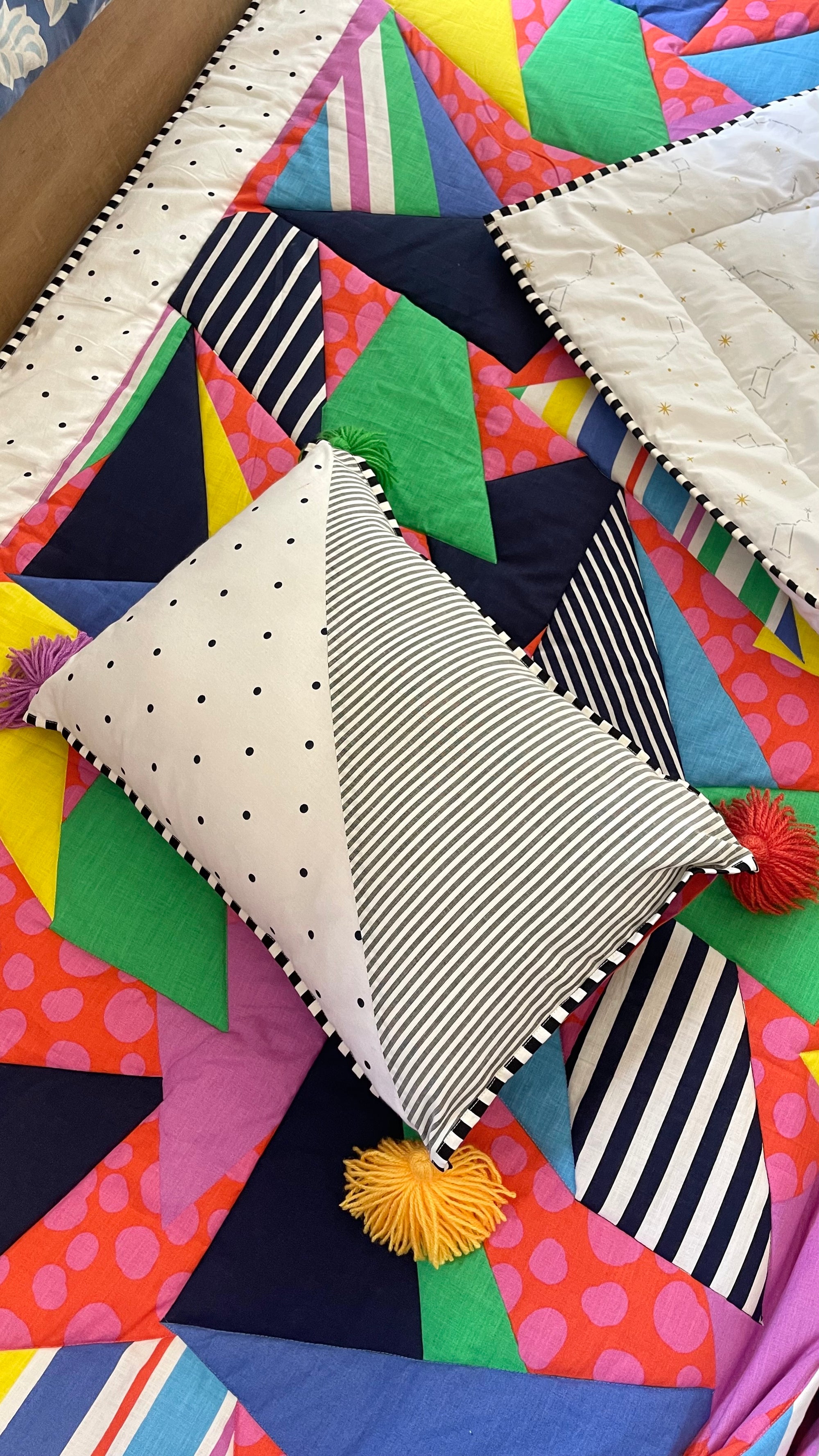 Color Pop Maze Art AC Quilt Set