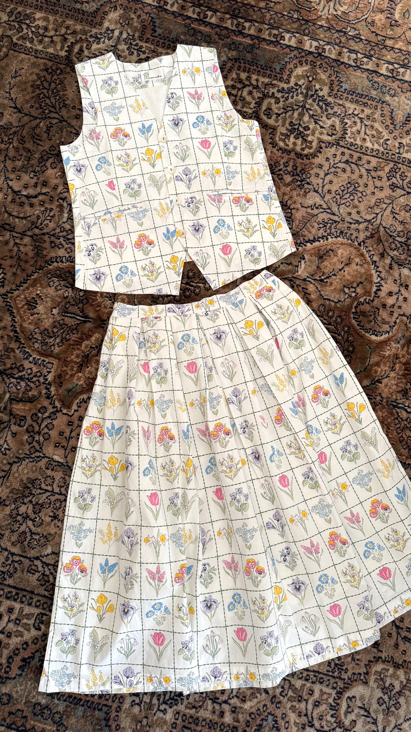 White Bouquét Box Floral Skirt Coord