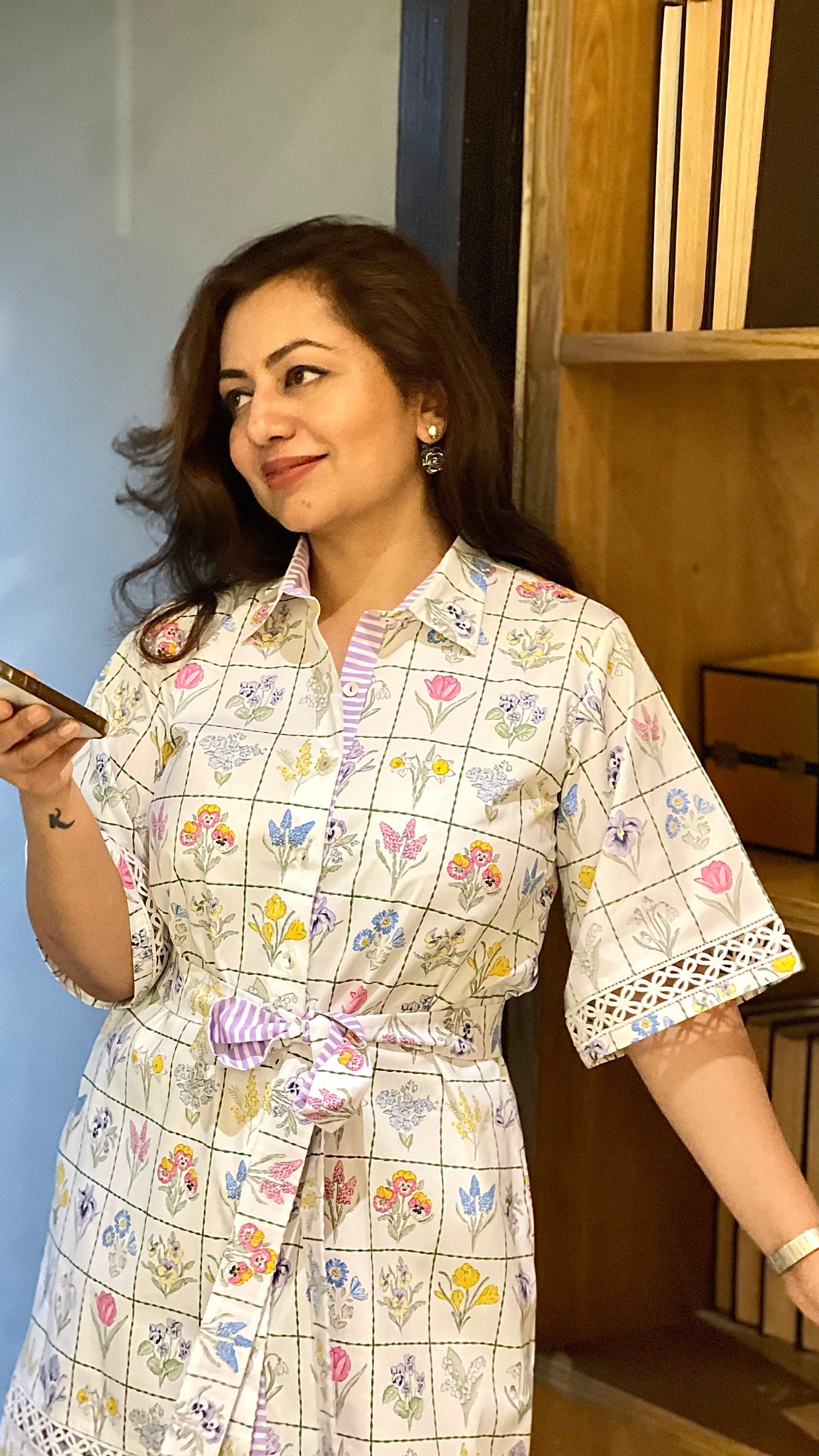 White Bouquét BOX Shirt Dress